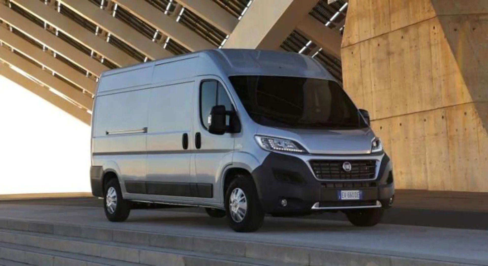 Test letnych pneumatik Promobil 2026 (225/75 R16 C): Vredestein Comtrac 2+ dominuje pre obytne automobily, Firestone a Barum majú problémy na mokrej vozovke