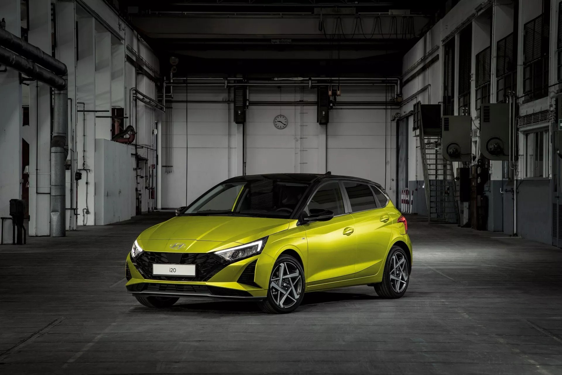 Auto Motor und Sport: Test letných pneumatík 2026 (195/55 R16) — Nový Dunlop dominuje, Giti s trojitým A skončila posledná