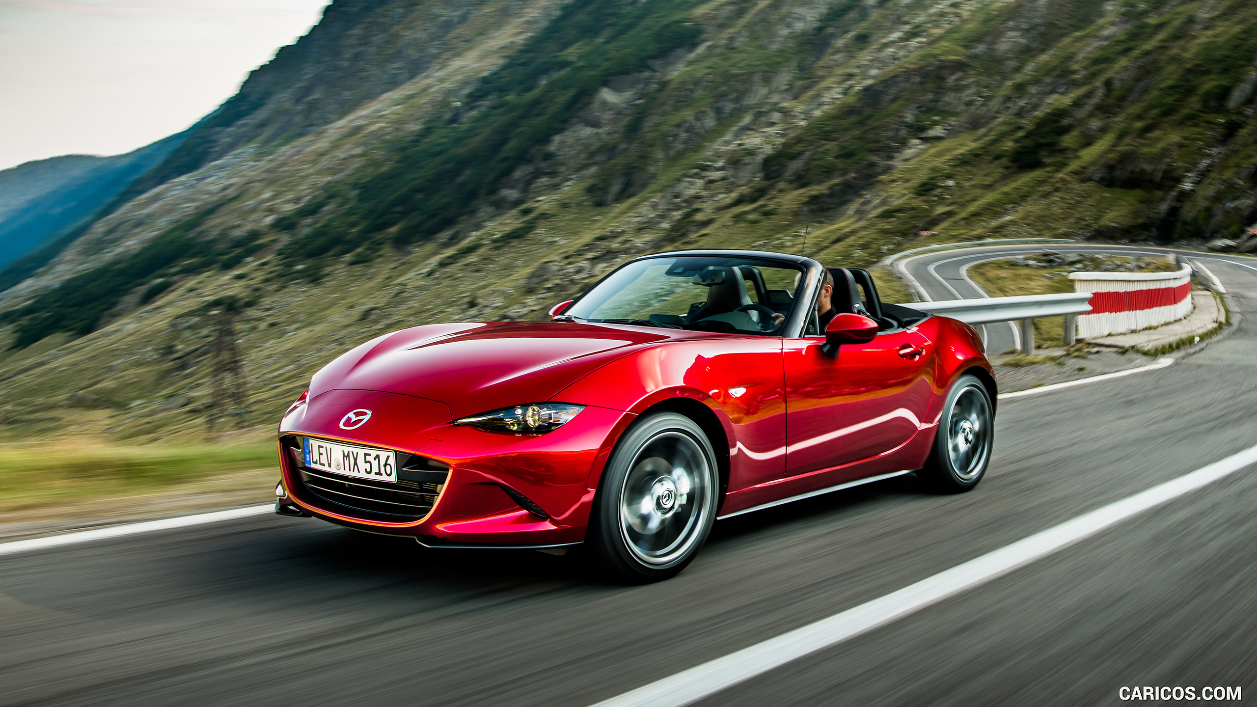 Test letných pneumatík Sport Auto 2026 (205/45 R17): Nový Bridgestone Potenza Sport evo dominuje na Mazde MX-5, Firestone potrestaný za bezpečnosť